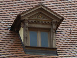 Dachfenster mit Jahreszahl